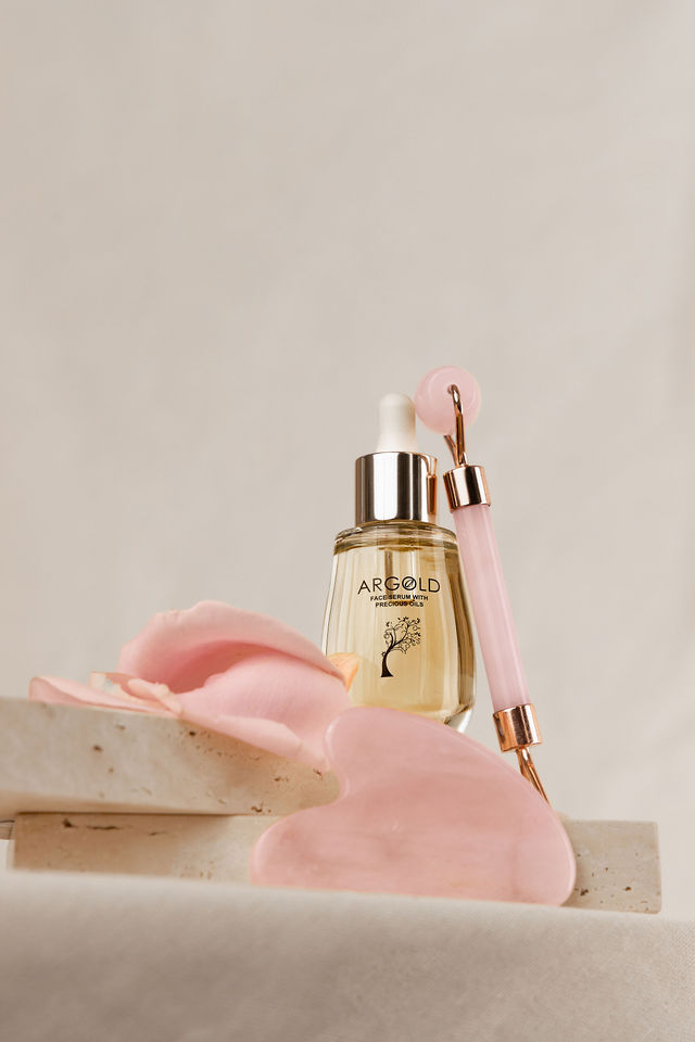 Flacon d’huile visage avec roller et pierre en quartz rose